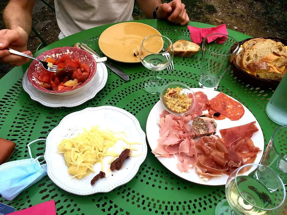 Gnocchis À la Truffe Salaison À l'italienne Salade de Tomates Lee Tout Bio